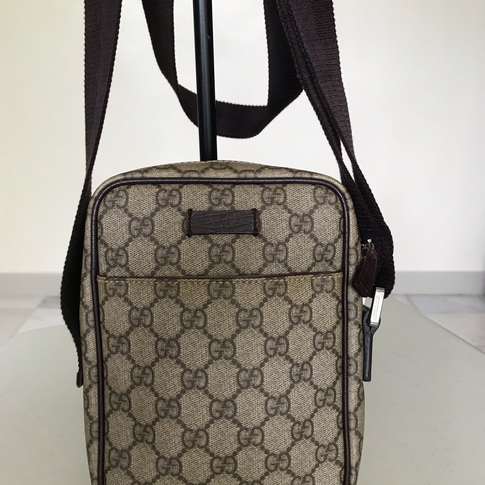Gucci Beige Brown Monogram Messenger Bag - Picture 5 of 16